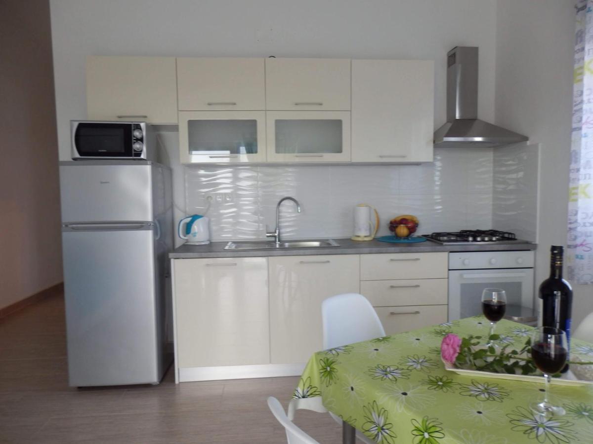 Apartman Laura Tribalj Eksteriør billede