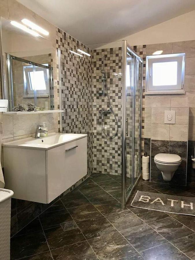 Apartman Laura Tribalj Eksteriør billede