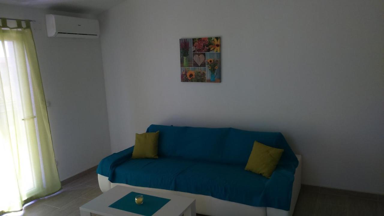 Apartman Laura Tribalj Eksteriør billede